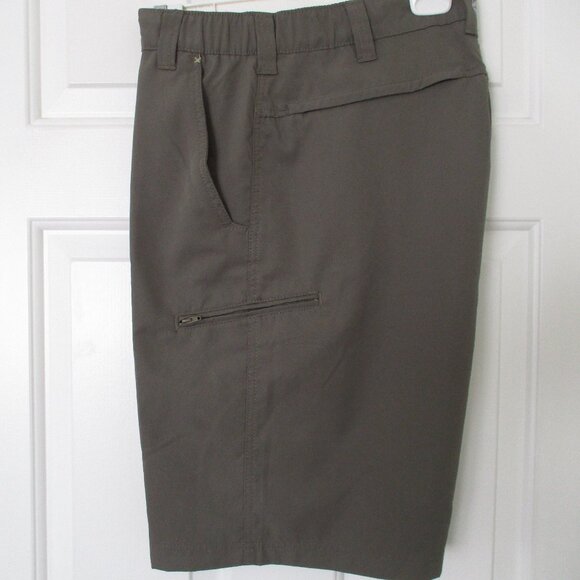 Wrangler Mens Flat Front Olive 5-Pocket Cargo Hiking Short Pant - Size 34W - Picture 1 of 3